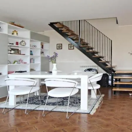 Apartment Duplex *
